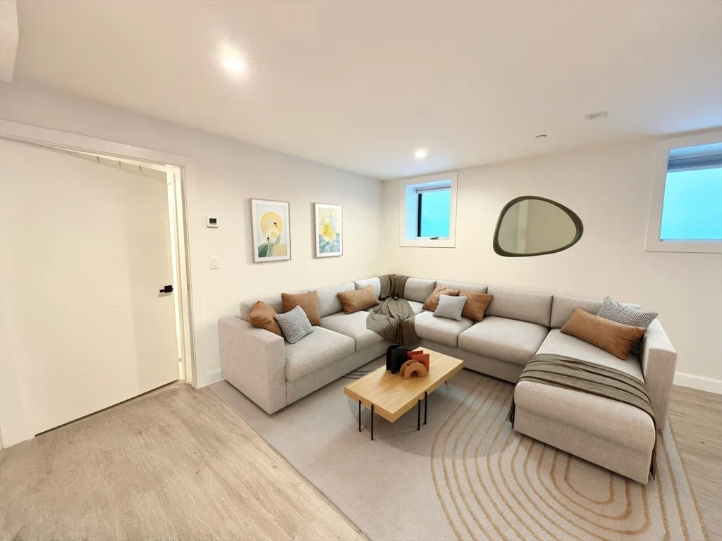 3 bed, 2 bath apartment for rent at 182 Webster St Unit 1, East Boston — photo 4 of 41
