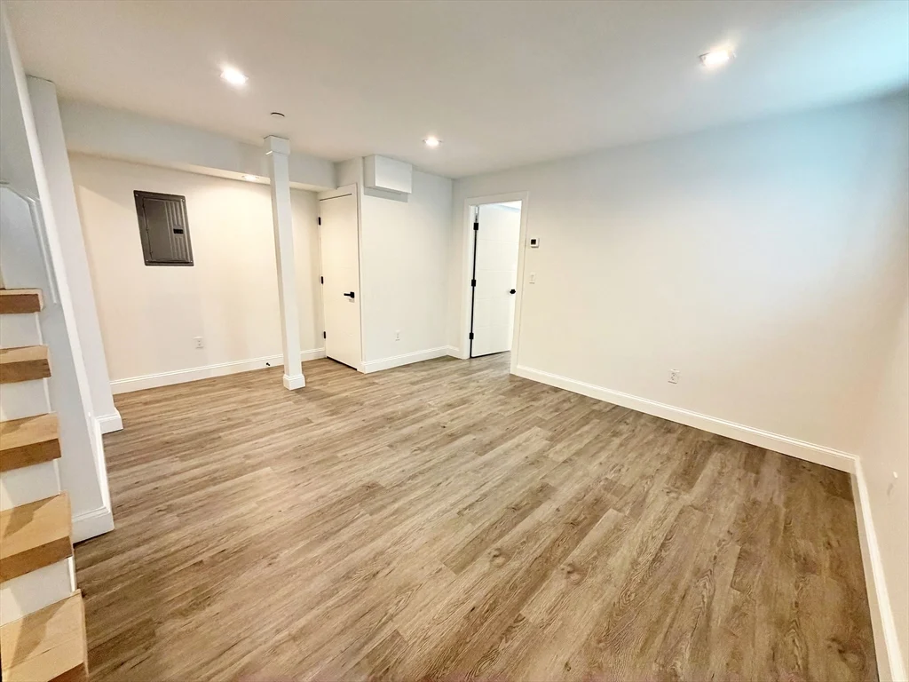 3 bed, 2 bath apartment for rent at 182 Webster St Unit 1, East Boston — photo 28 of 41