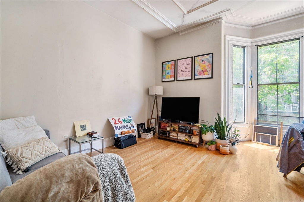 1 bed, 1 bath apartment for rent at 182 West Brookline St Unit 2, South End