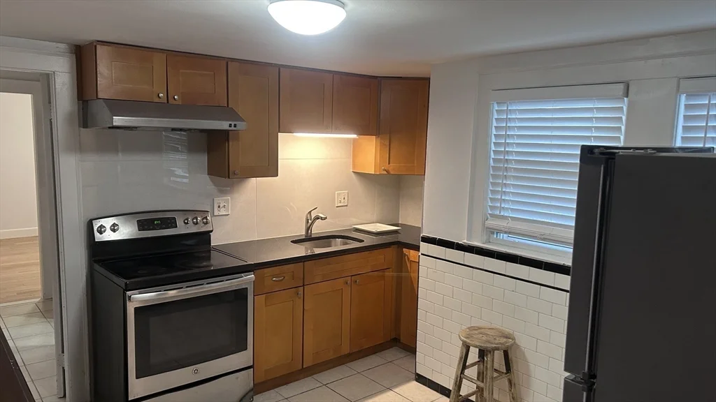 3 bed, 1 bath apartment for rent at 182 West St Unit 1, Edgeworth — photo 6 of 8