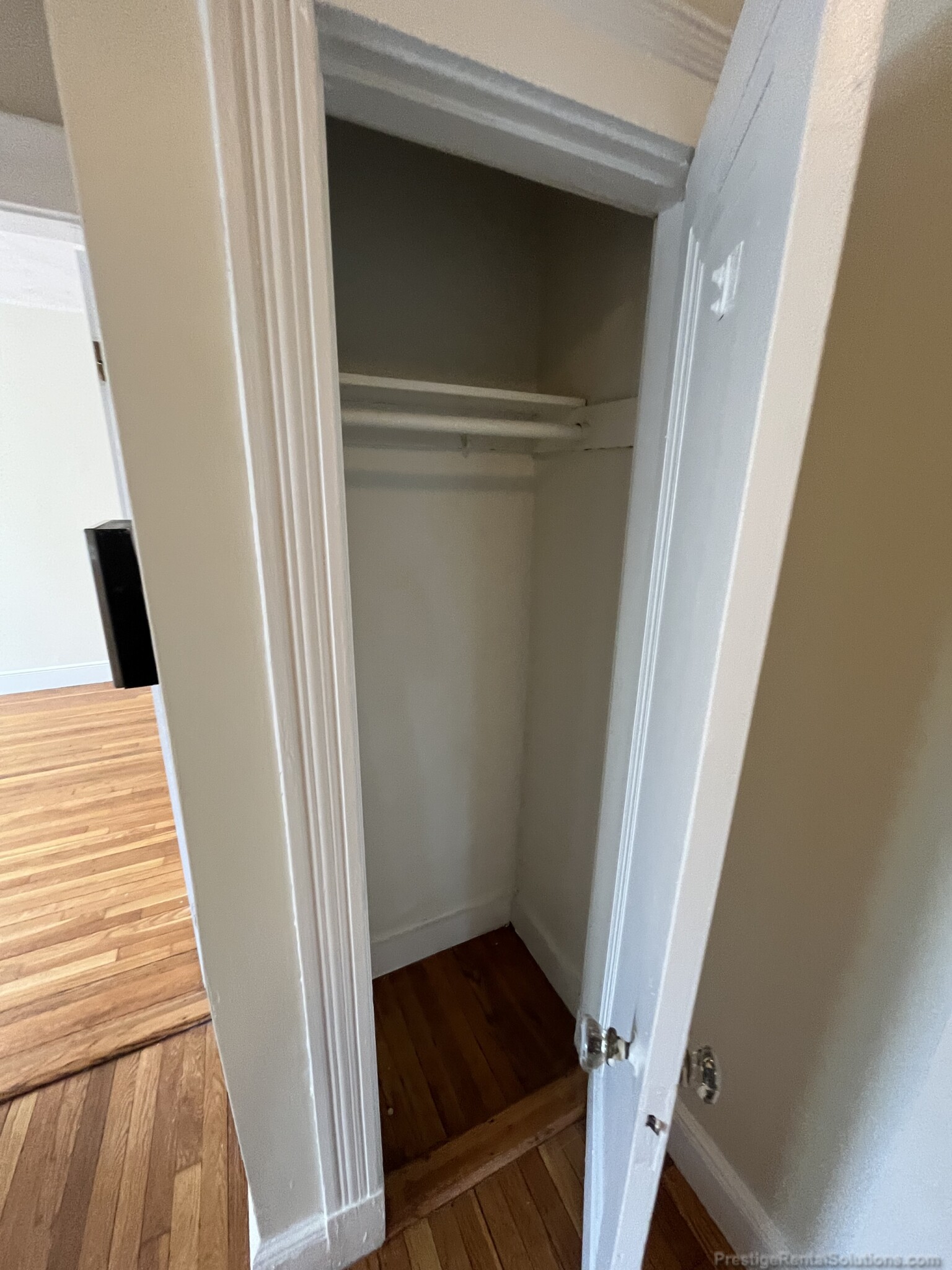 Studio bed, 1 bath apartment for rent at 1820 Commonwealth Ave Unit 11, Brighton — photo 2 of 13