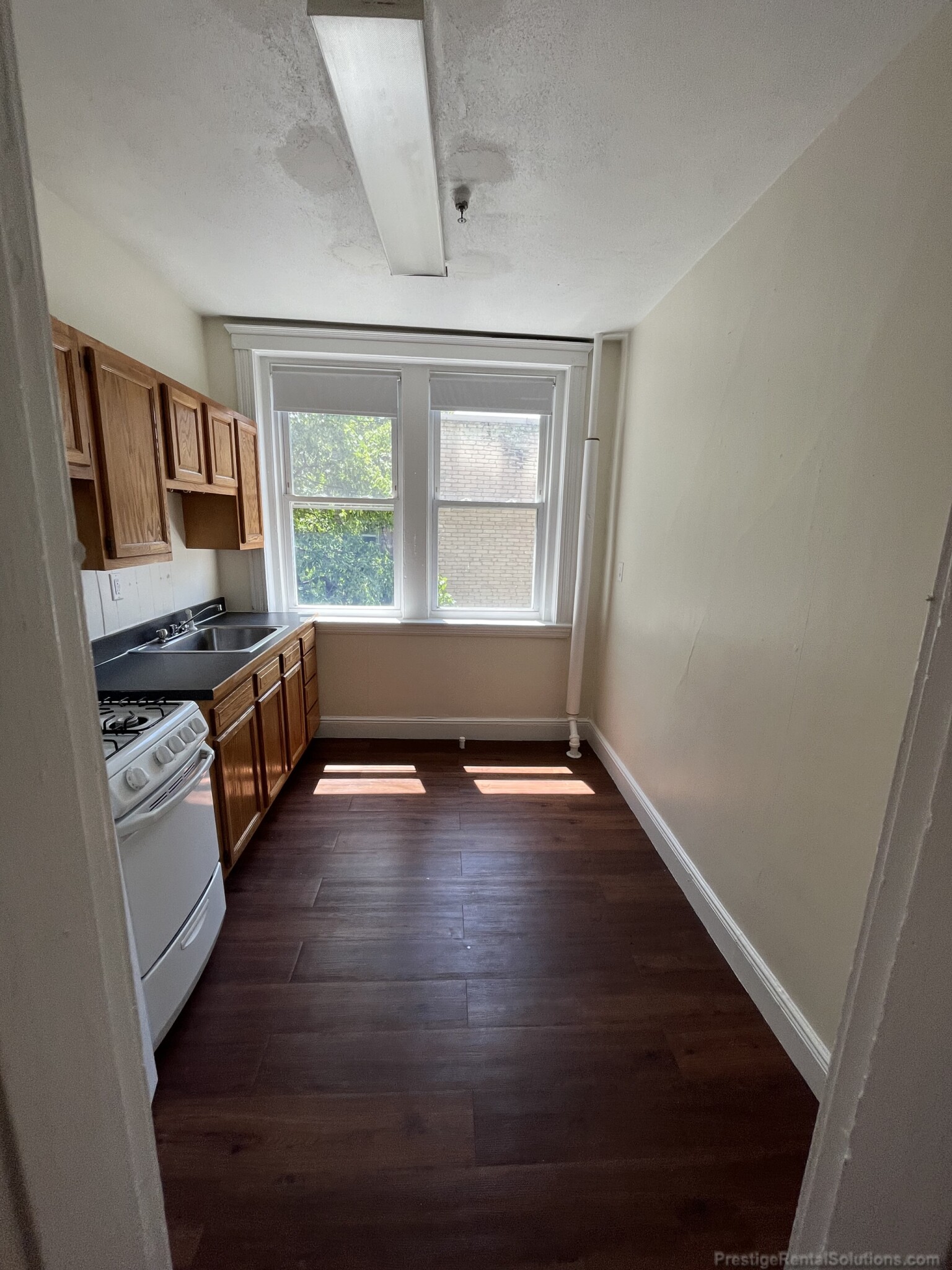 Studio bed, 1 bath apartment for rent at 1820 Commonwealth Ave Unit 11, Brighton — photo 3 of 13