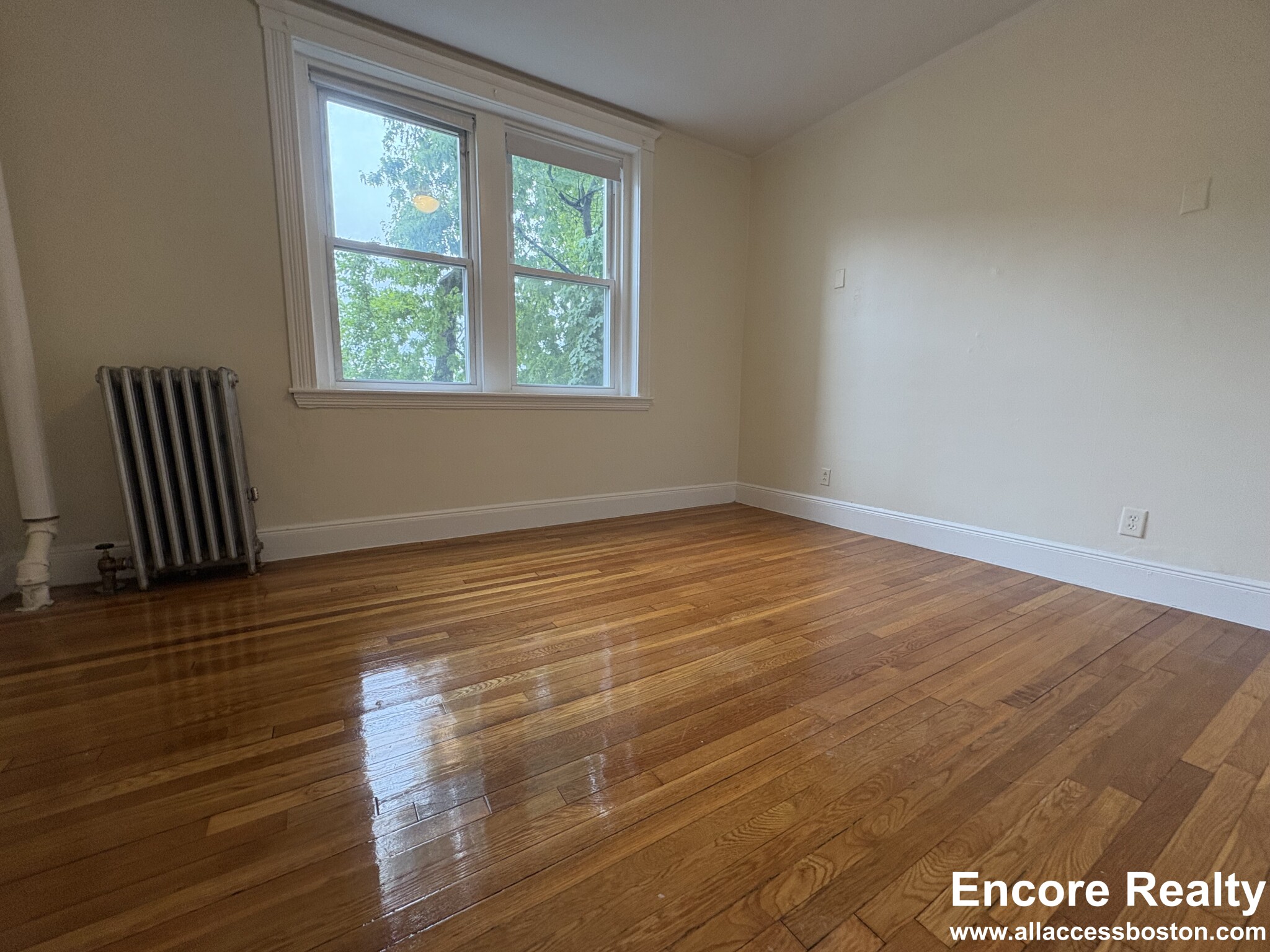 3 split bed, 1 bath apartment for rent at 1820 Commonwealth Ave Unit 266, Brighton — photo 7 of 24