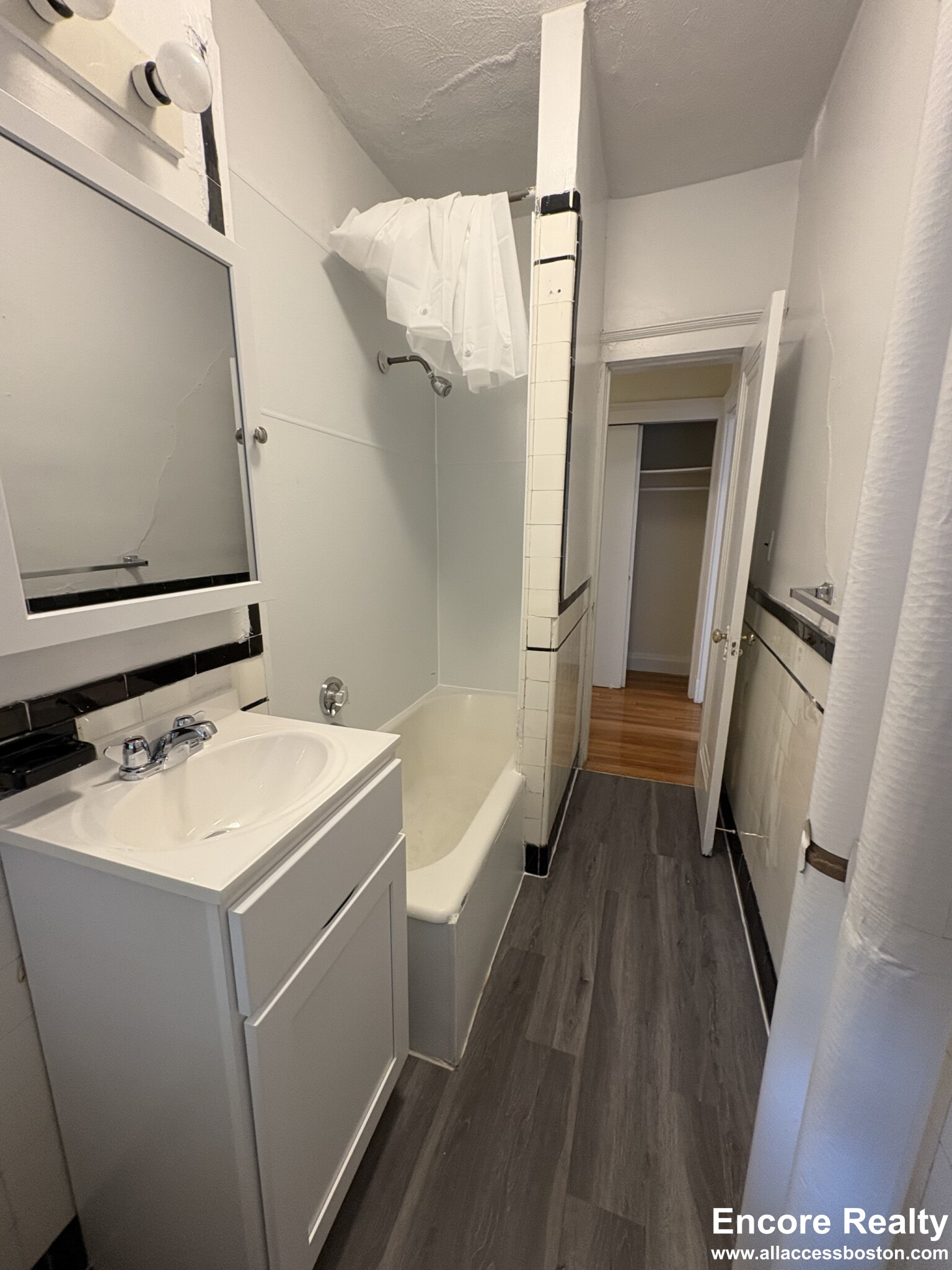 3 split bed, 1 bath apartment for rent at 1820 Commonwealth Ave Unit 266, Brighton — photo 13 of 24