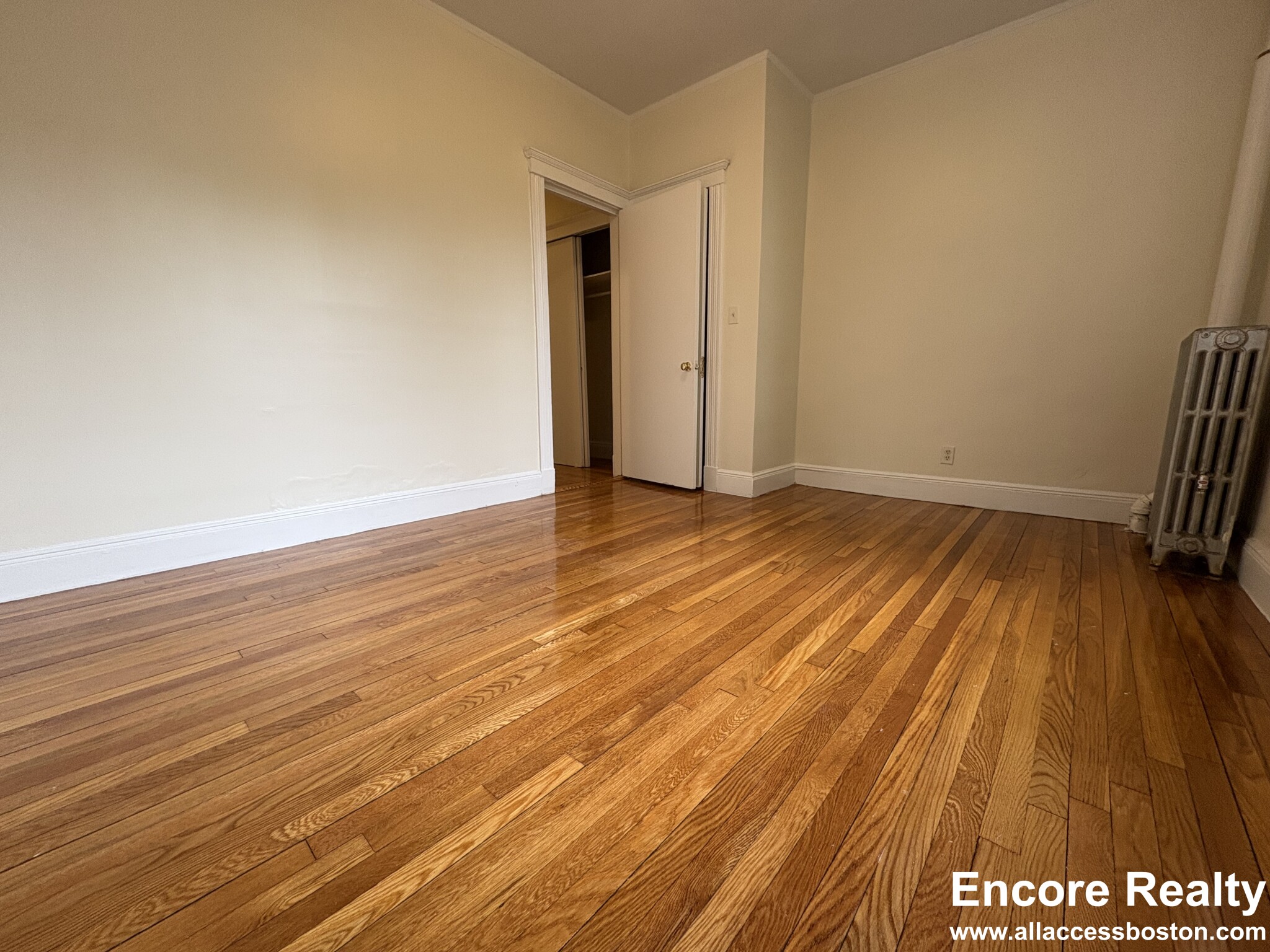 3 split bed, 1 bath apartment for rent at 1820 Commonwealth Ave Unit 266, Brighton — photo 10 of 24