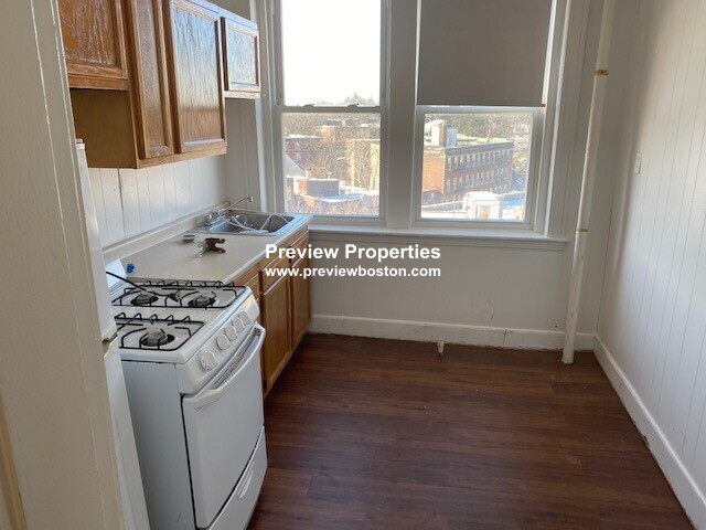 1 bed, 1 bath apartment for rent at 1820 Commonwealth Ave Unit 29P, Brighton — photo 1 of 5