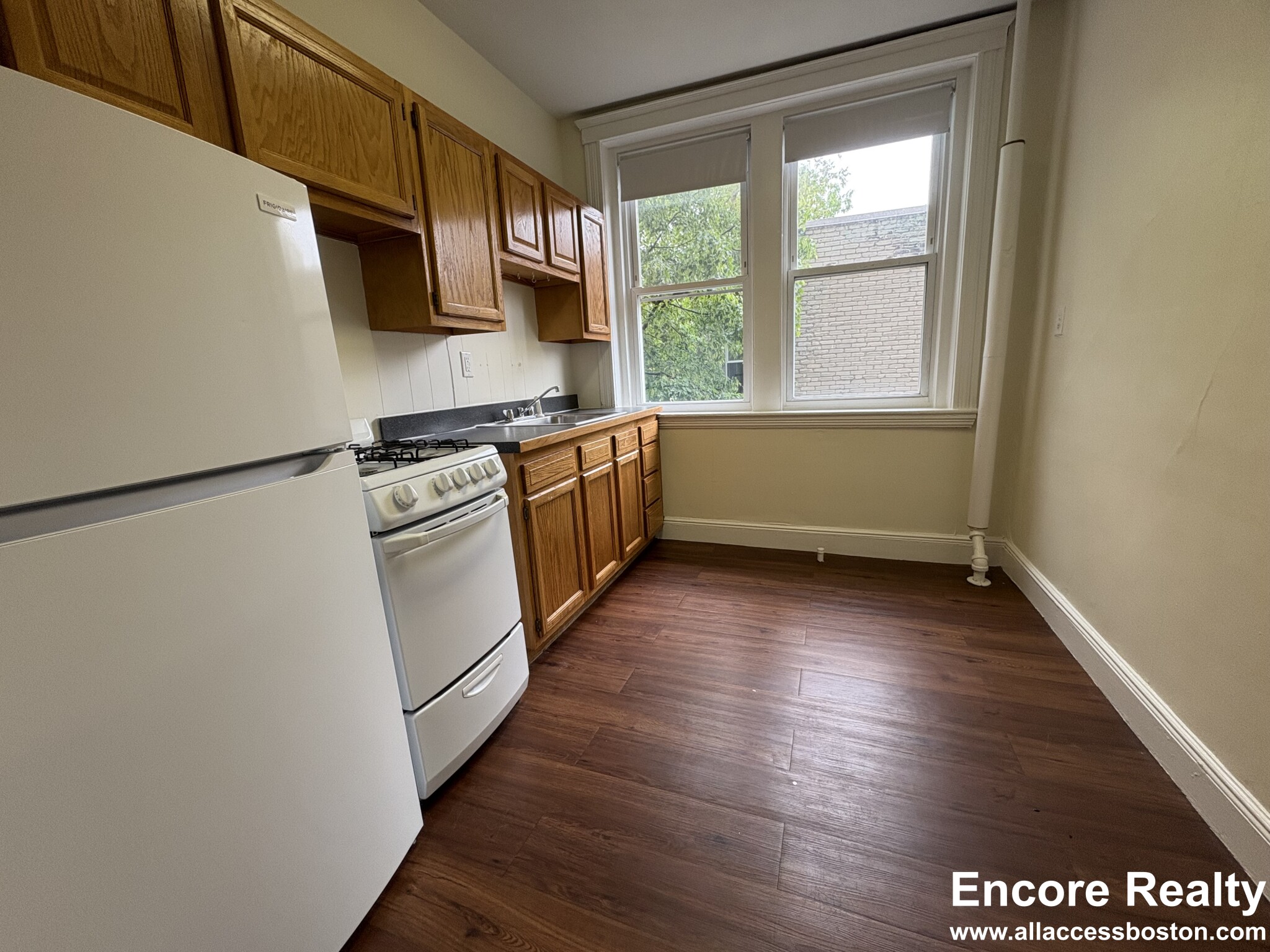 1 bed, 1 bath apartment for rent at 1820 Commonwealth Ave Unit 30, Brighton — photo 3 of 15