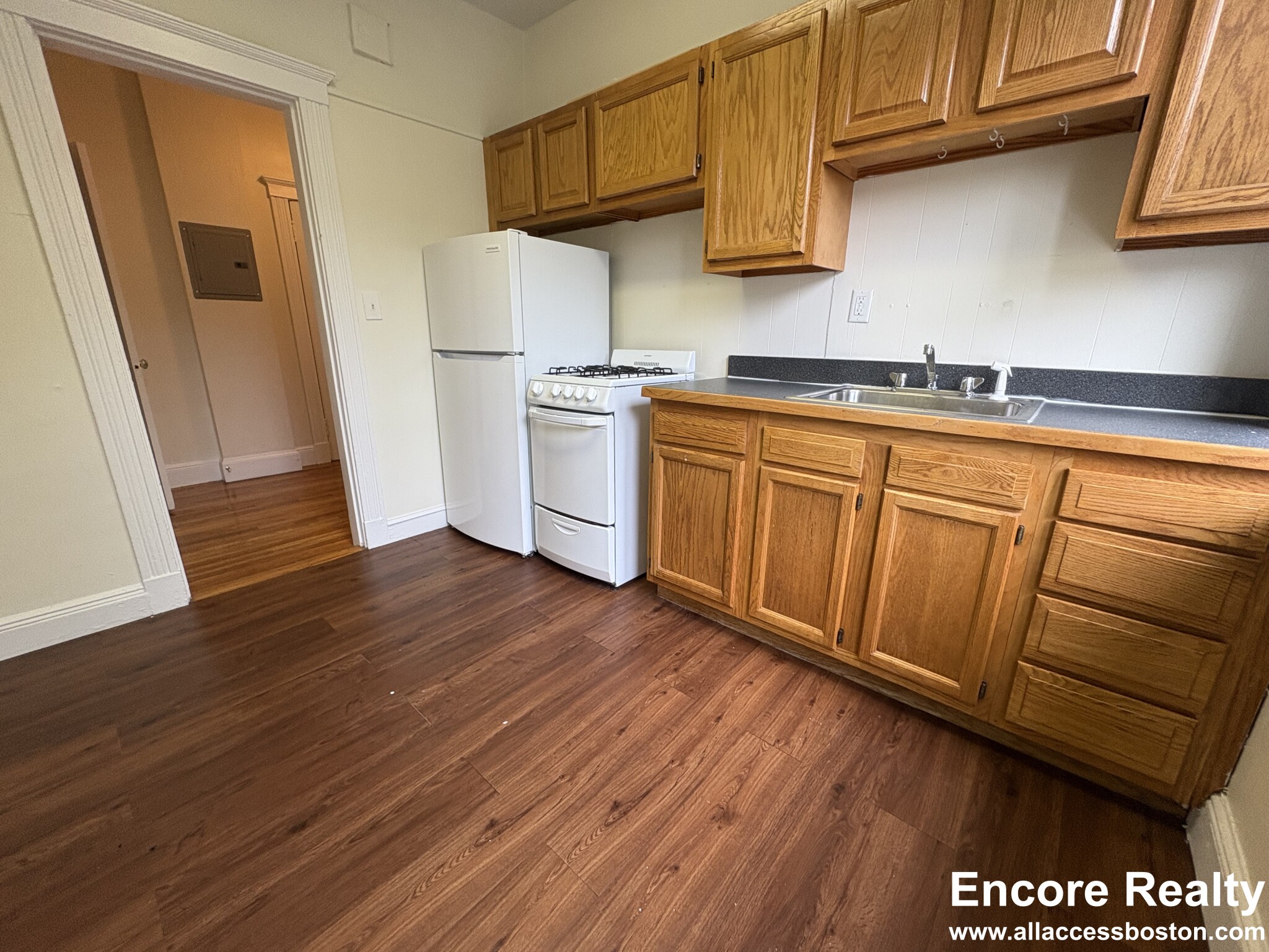 1 bed, 1 bath apartment for rent at 1820 Commonwealth Ave Unit 30, Brighton — photo 4 of 15