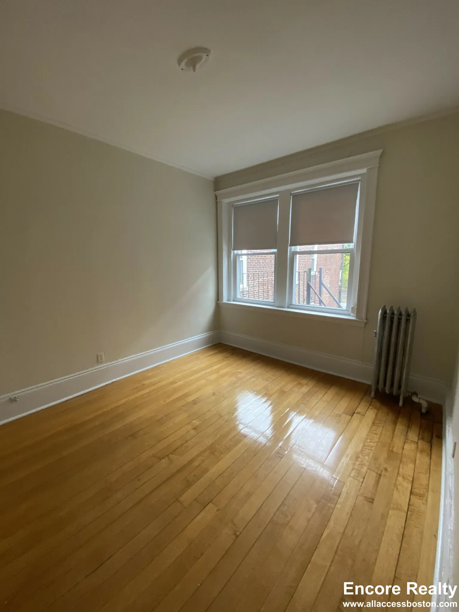 2 bed, 1 bath apartment for rent at 1822 Beacon St Unit 6, Brookline — photo 3 of 6