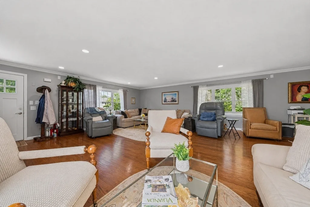 3 bed, 2 bath apartment for rent at 1822 Washington St Unit 0, Braintree Highlands — photo 6 of 15