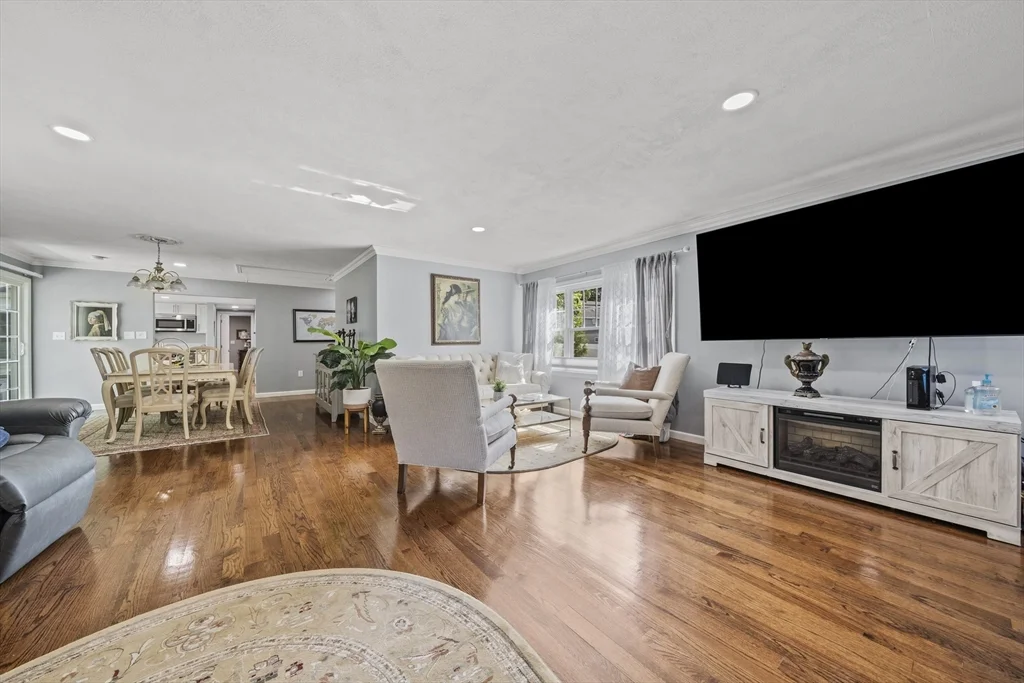 3 bed, 2 bath apartment for rent at 1822 Washington St Unit 0, Braintree Highlands — photo 7 of 15