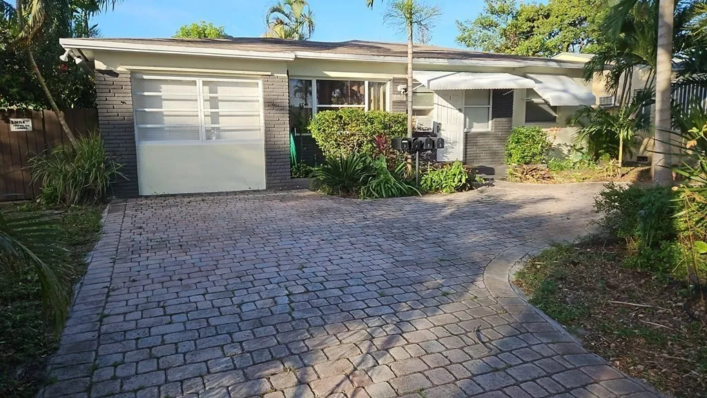 1 bed, 1 bath apartment for rent at 1829 Washington Unit 2, Fort Lauderdale — photo 1 of 2