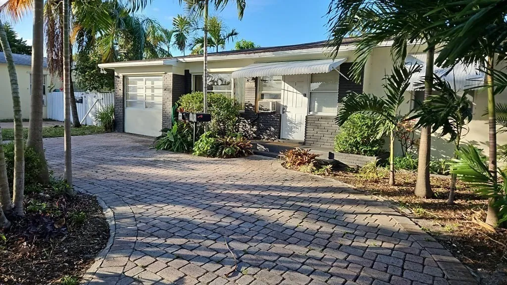 1 bed, 1 bath apartment for rent at 1829 Washington Unit 2, Fort Lauderdale — photo 2 of 2