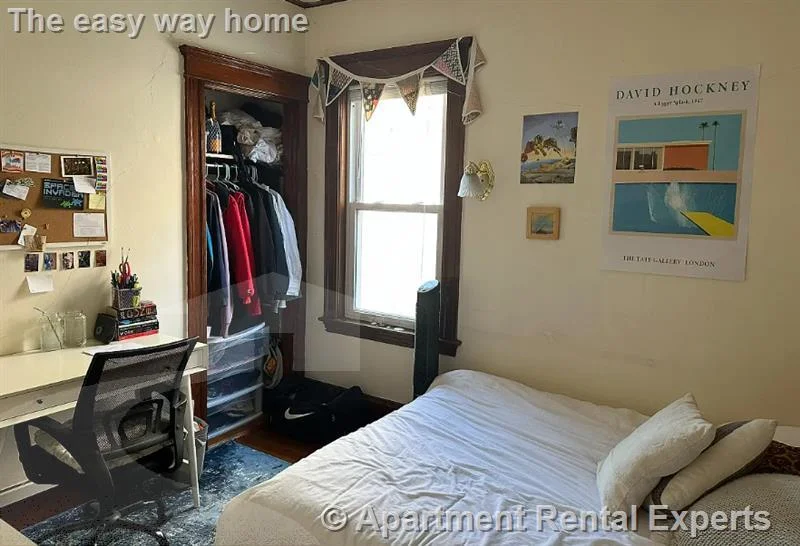4 bed, 1 bath apartment for rent at 183 College Ave Unit 1, Davis Square — photo 4 of 11