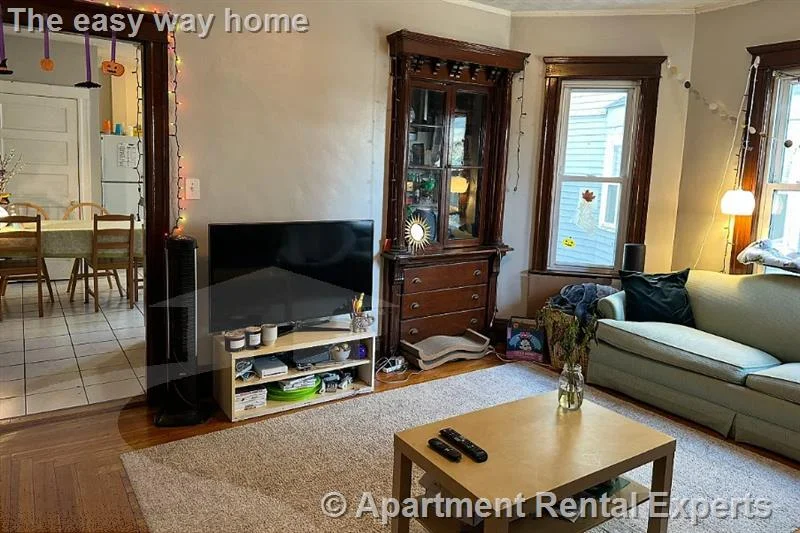4 bed, 1 bath apartment for rent at 183 College Ave Unit 1, Davis Square — photo 10 of 11