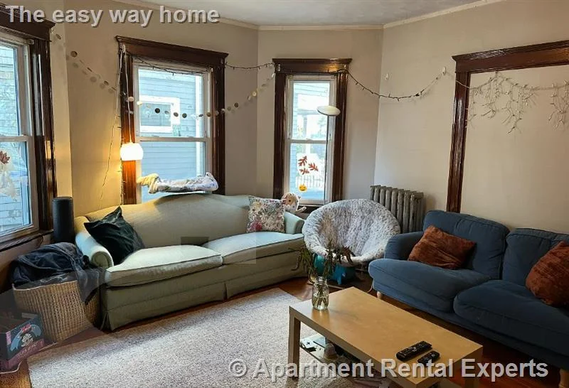 4 bed, 1 bath apartment for rent at 183 College Ave Unit 1, Davis Square — photo 9 of 11