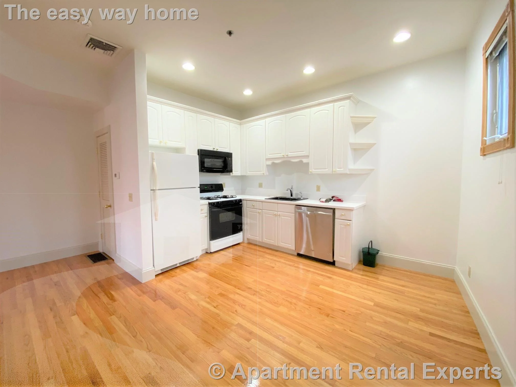 2 bed, 1 bath apartment for rent at 183 Columbia St Unit 203, Central Square — photo 2 of 10