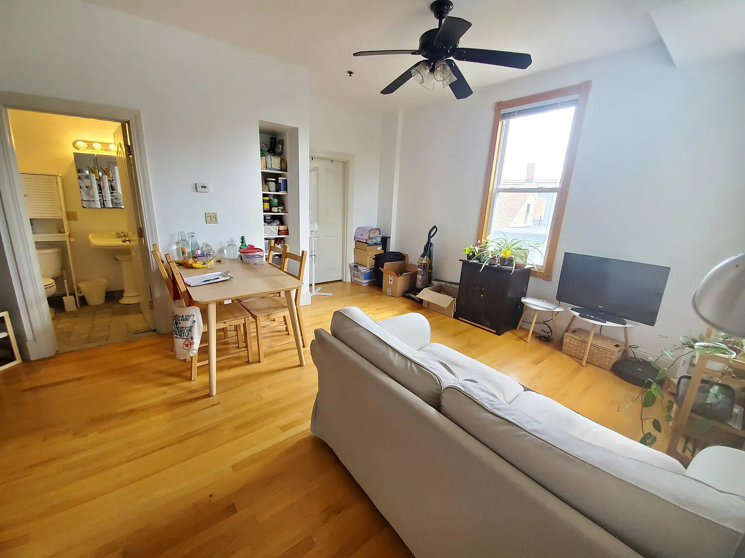 2 bed, 1 bath apartment for rent at 183 Columbia St Unit 204, The Port — photo 5 of 10