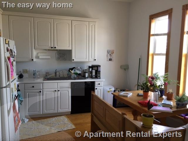 2 bed, 1 bath apartment for rent at 183 Columbia St Unit 303, Central Square — photo 3 of 7