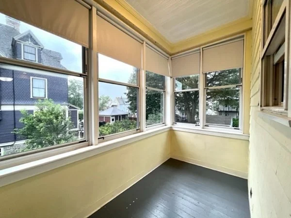 4 bed, 2 bath apartment for rent at 183 Cottage Park Rd Unit 2, Winthrop — photo 13 of 16