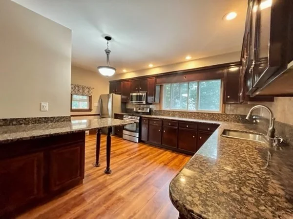4 bed, 2 bath apartment for rent at 183 Cottage Park Rd Unit 2, Winthrop — photo 5 of 16
