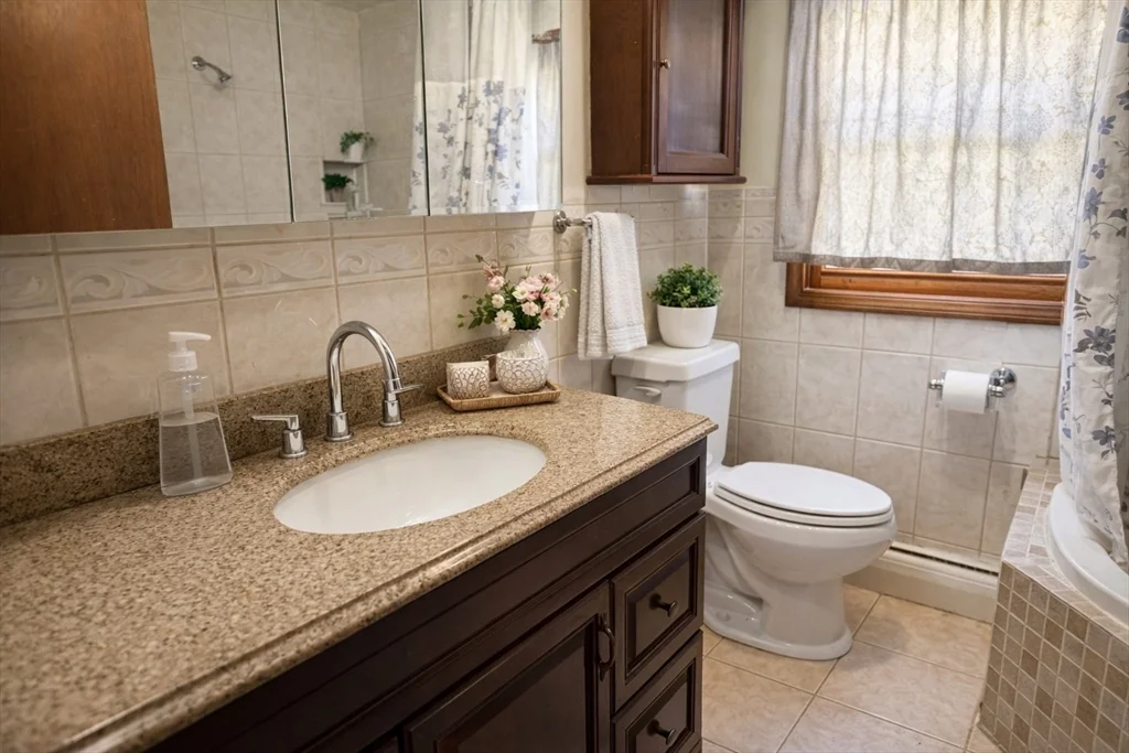 3 bed, 1 bath apartment for rent at 183 Forest St Unit B, Arlington — photo 7 of 15