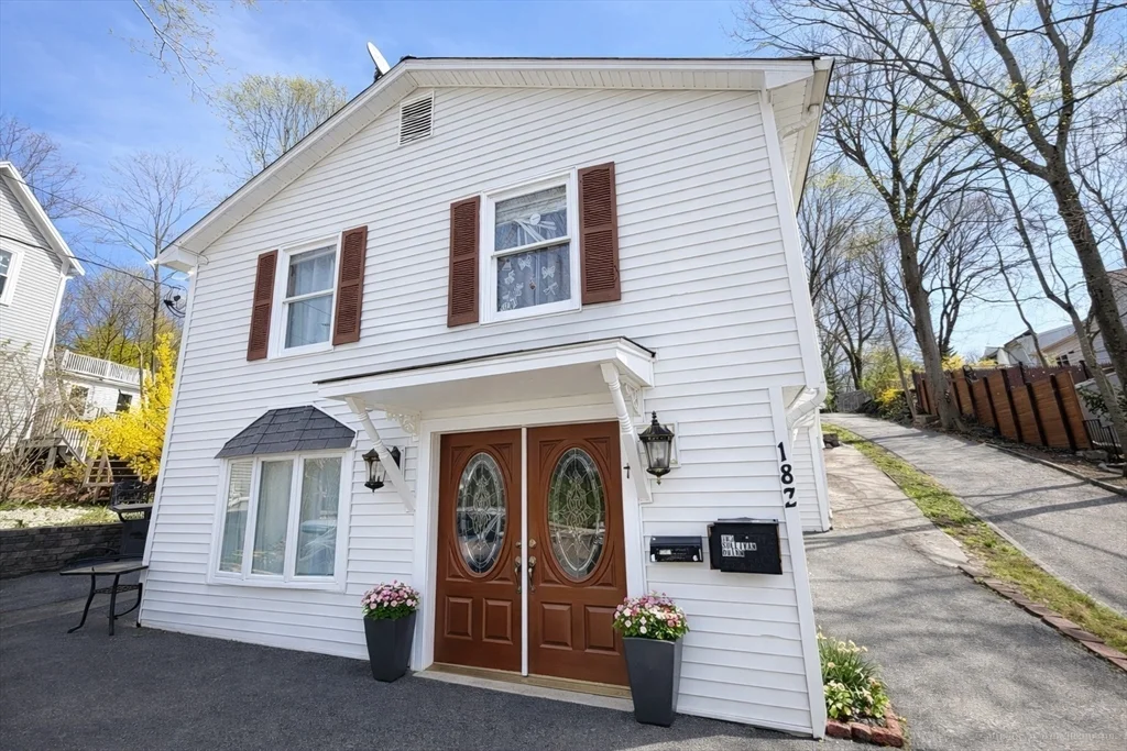 3 bed, 1 bath apartment for rent at 183 Forest St Unit B, Arlington — photo 14 of 15