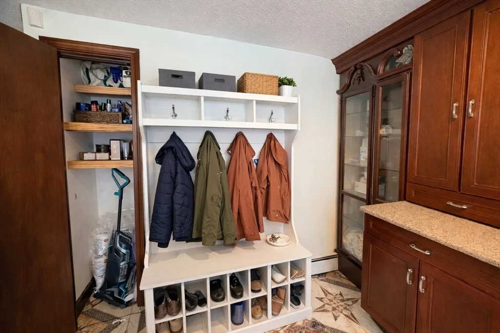 3 bed, 1 bath apartment for rent at 183 Forest St Unit B, Arlington — photo 5 of 15