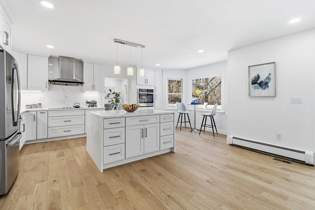 3 bed, 4+ bath apartment for rent at 183 Gardner St, Hingham — photo 9 of 41