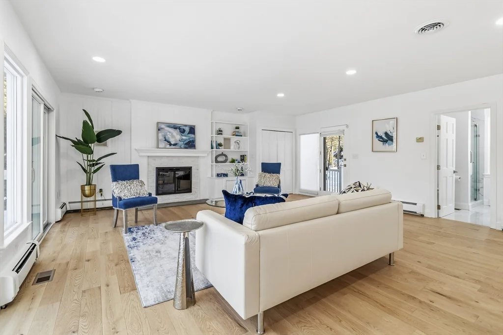 3 bed, 4+ bath apartment for rent at 183 Gardner St, Hingham — photo 5 of 41
