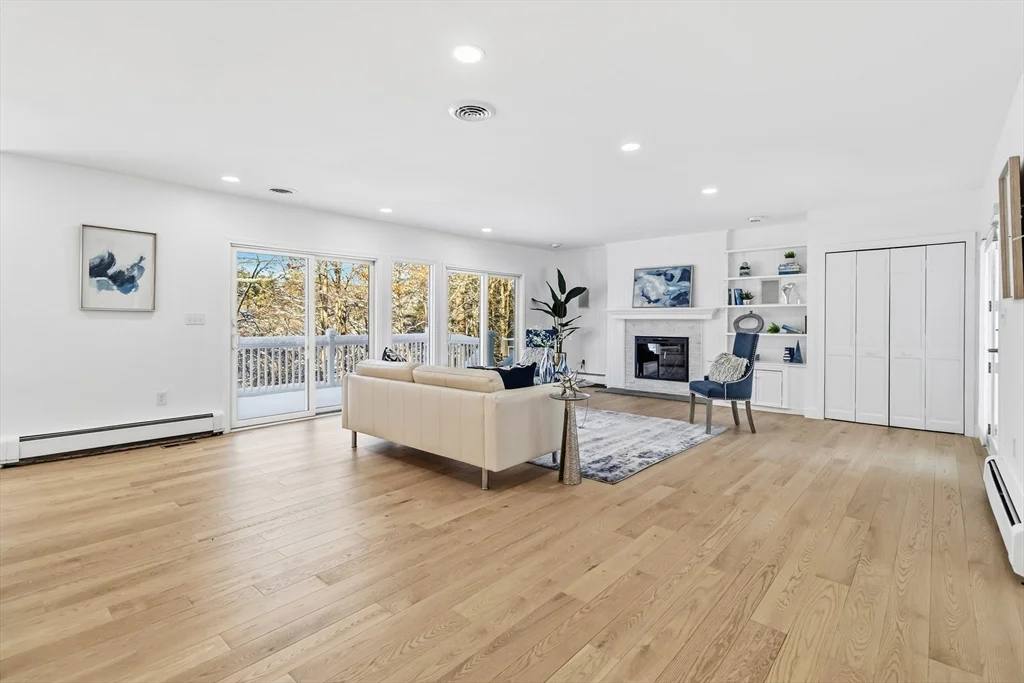 3 bed, 4+ bath apartment for rent at 183 Gardner St, Hingham — photo 4 of 41