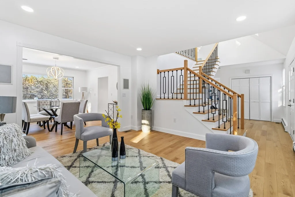 3 bed, 4+ bath apartment for rent at 183 Gardner St, Hingham — photo 20 of 41