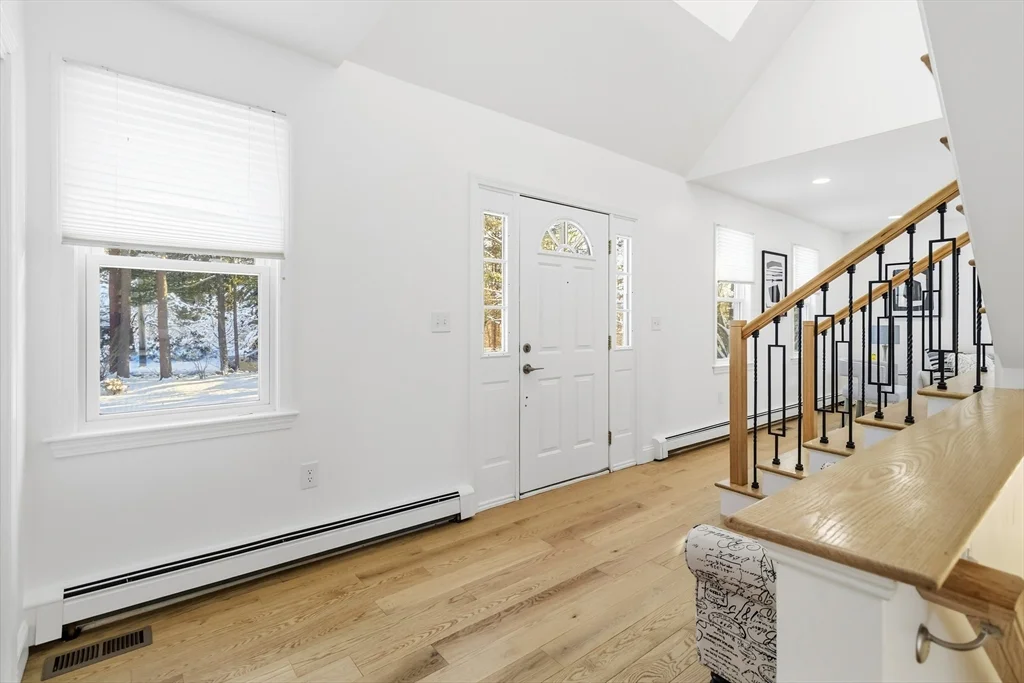 3 bed, 4+ bath apartment for rent at 183 Gardner St, Hingham — photo 18 of 41