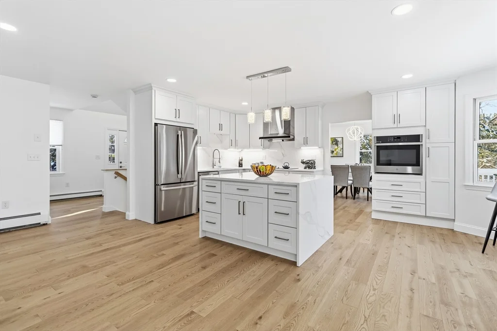 3 bed, 4+ bath apartment for rent at 183 Gardner St, Hingham — photo 10 of 41