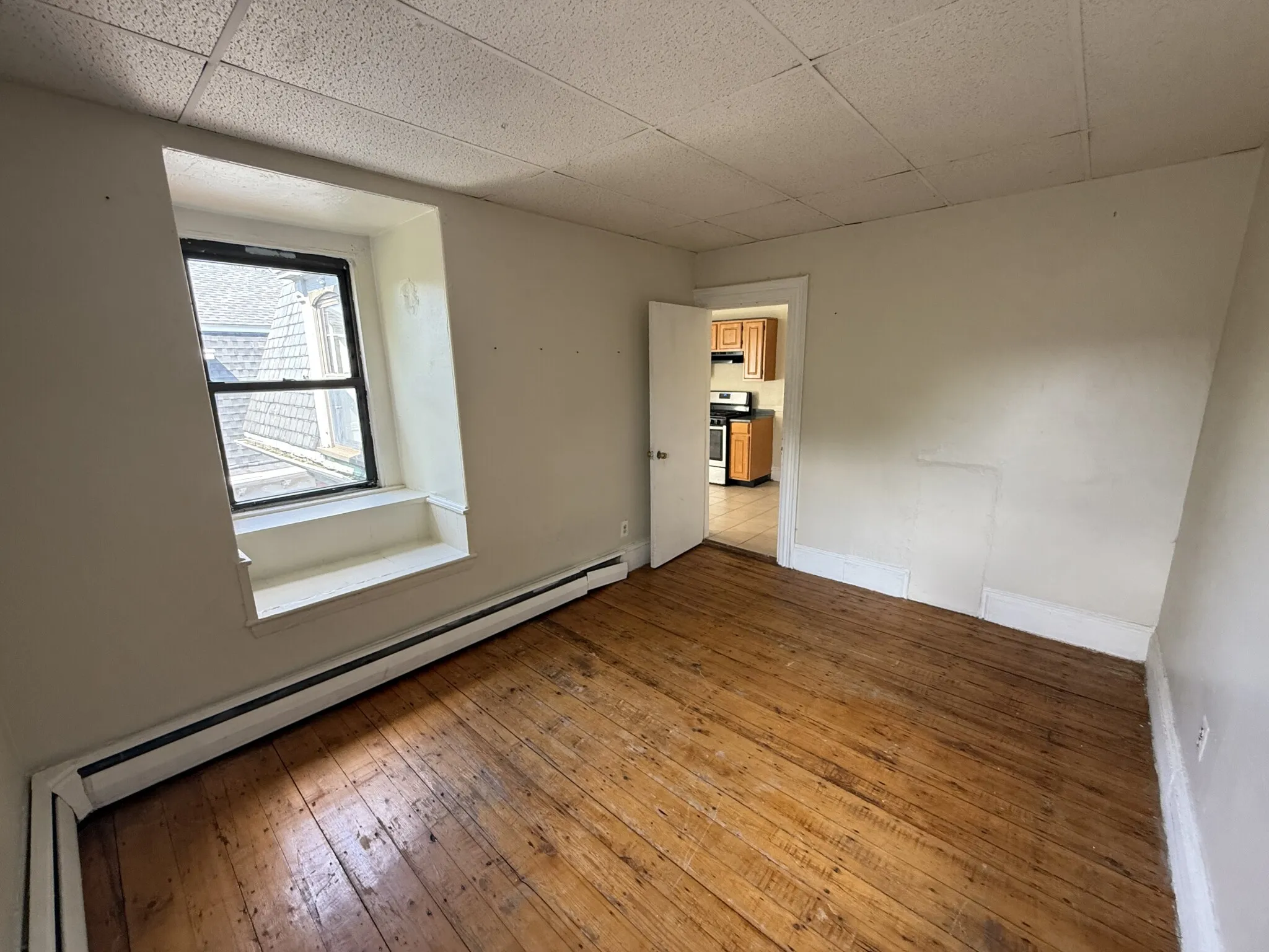 3 bed, 1 bath apartment for rent at 183 Harvard St Unit 3, The Port — photo 5 of 10