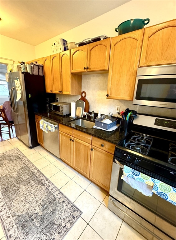 2 bed, 1 bath apartment for rent at 183 Kent St Unit 3, Longwood — photo 4 of 7