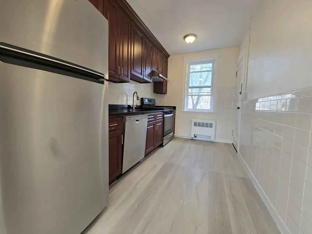 2 bed, 1 bath apartment for rent at 183 Kent Unit 5, Coolidge Corner