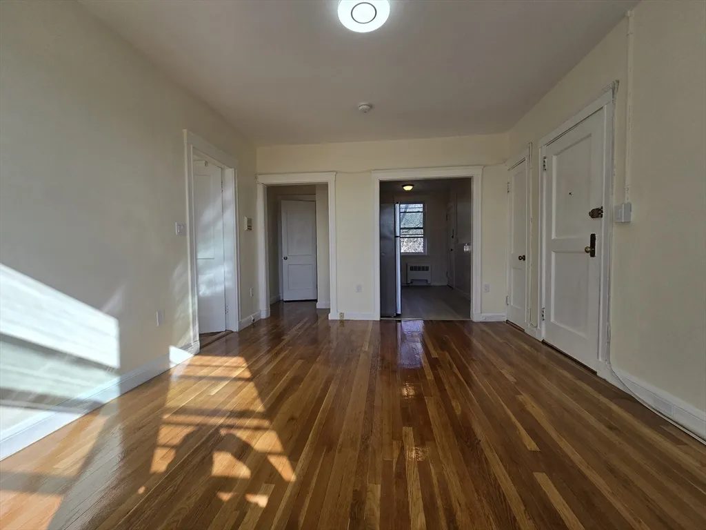 2 bed, 1 bath apartment for rent at 183 Kent Unit 5, Coolidge Corner — photo 4 of 9