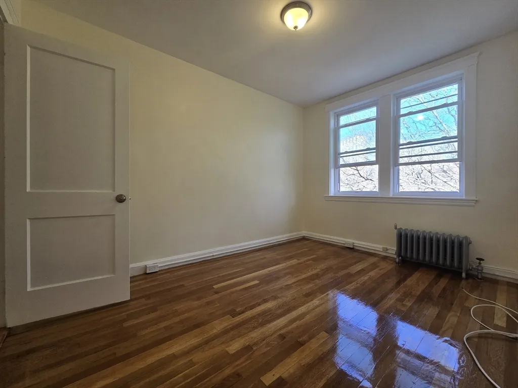 2 bed, 1 bath apartment for rent at 183 Kent Unit 5, Coolidge Corner — photo 7 of 9