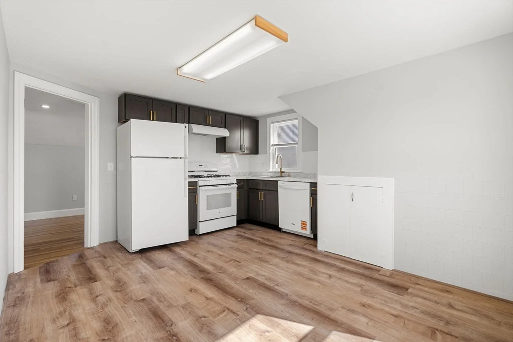 1 bed, 1 bath apartment for rent at 183 Massachusetts Ave Unit 2, North Andover — photo 12 of 23