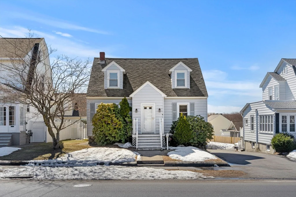 1 bed, 1 bath apartment for rent at 183 Massachusetts Ave Unit 2, North Andover — photo 1 of 23