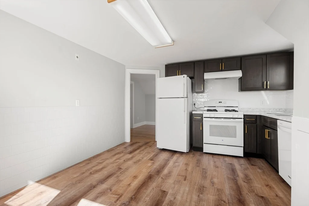 1 bed, 1 bath apartment for rent at 183 Massachusetts Ave Unit 2, North Andover — photo 13 of 23