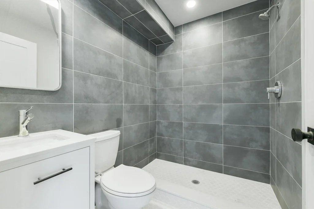 2 bed, 2 bath apartment for rent at 183 Maverick St Unit 3, East Boston — photo 11 of 14