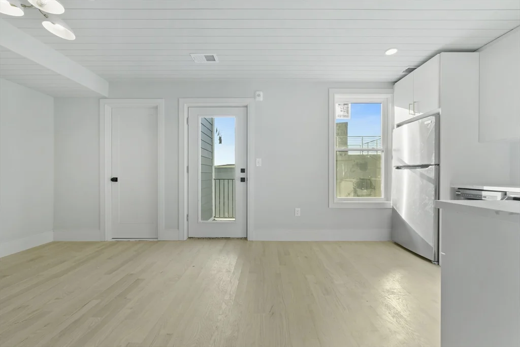 2 bed, 2 bath apartment for rent at 183 Maverick St Unit 3, East Boston — photo 6 of 14