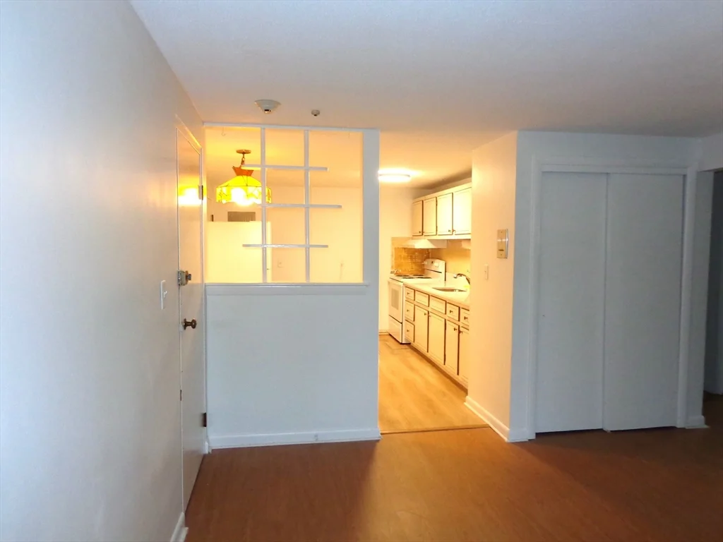 2 bed, 1 bath apartment for rent at 183 Mount Auburn St Unit 15, Watertown — photo 6 of 15