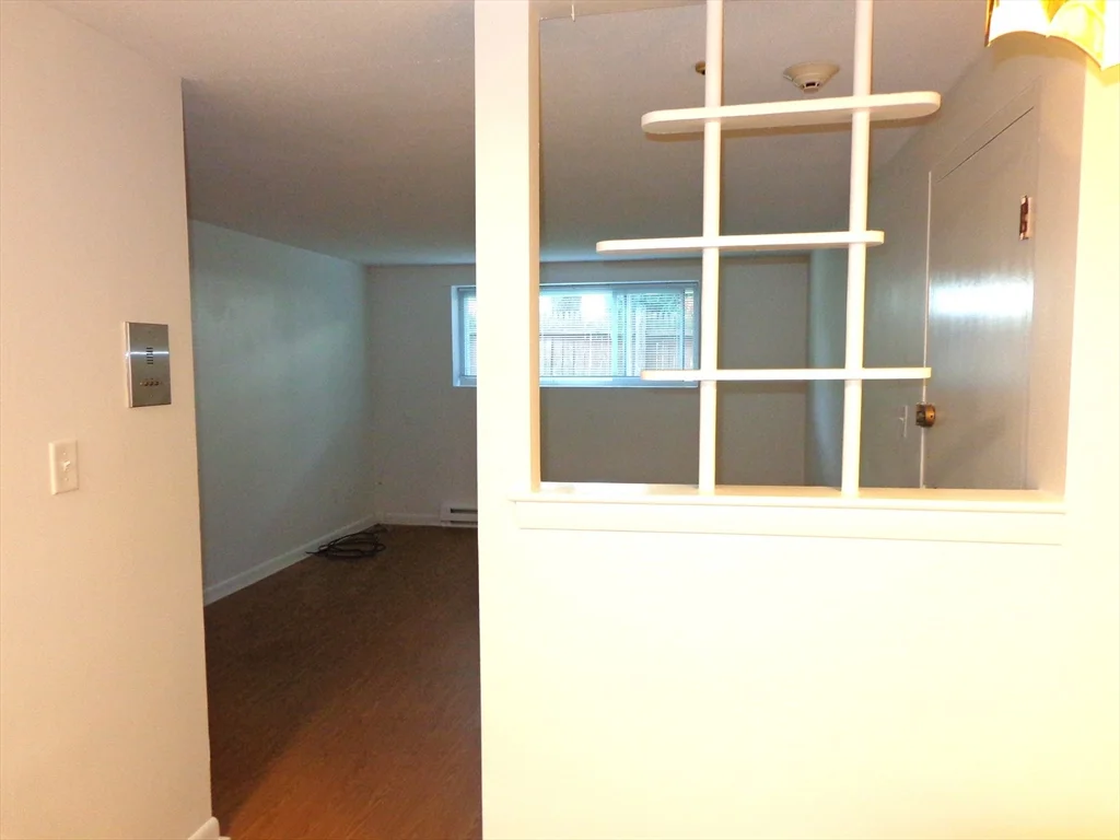 2 bed, 1 bath apartment for rent at 183 Mount Auburn St Unit 15, Watertown — photo 7 of 15