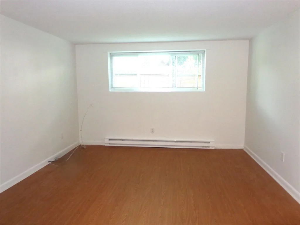 2 bed, 1 bath apartment for rent at 183 Mount Auburn St Unit 15, Watertown — photo 8 of 15