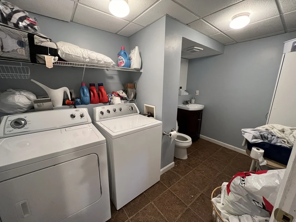 3 bed, 1 bath apartment for rent at 183 Oak St, Raynham — photo 15 of 18