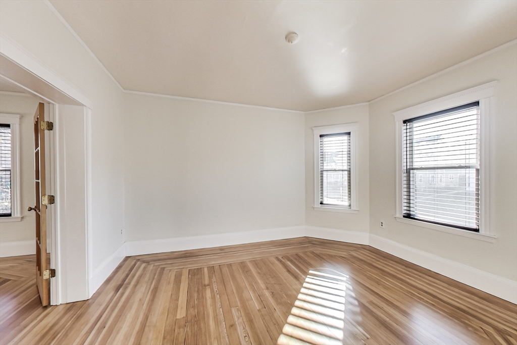 4 bed, 2 bath apartment for rent at 183 Powder House Blvd Unit 2, West Somerville — photo 5 of 38