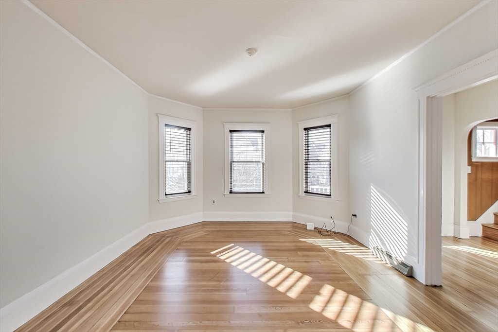 4 bed, 2 bath apartment for rent at 183 Powder House Blvd Unit 2, West Somerville — photo 7 of 38